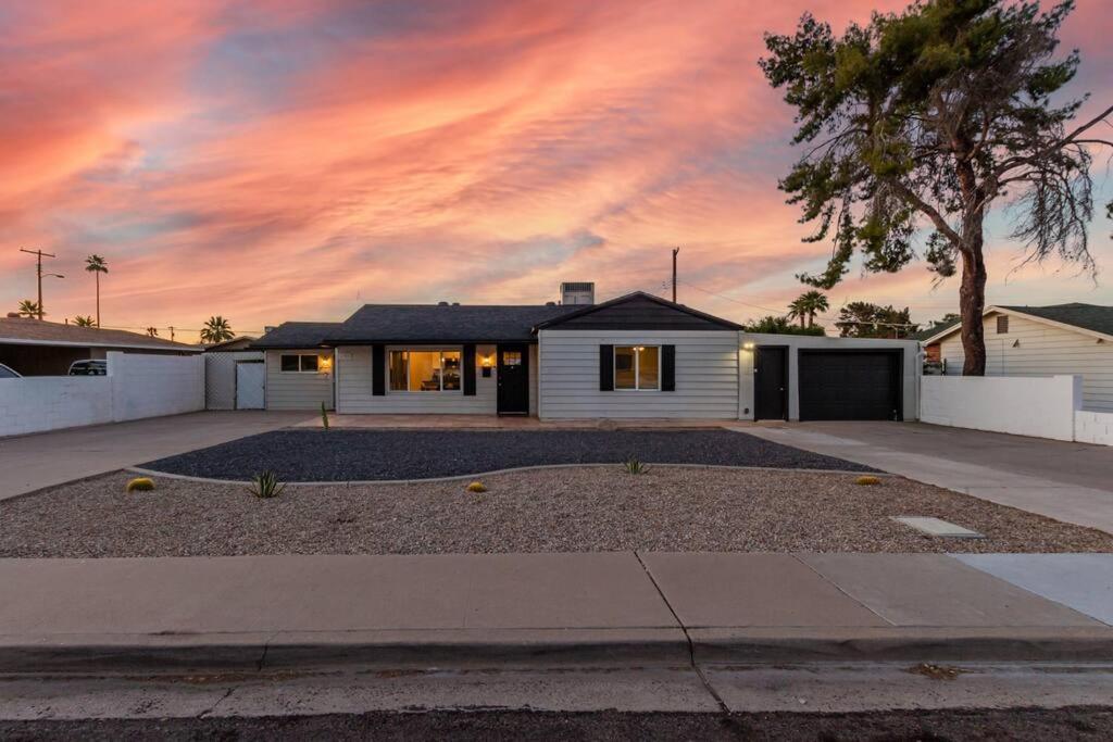 New Midtown Modern Studio With Backyard Phoenix Exterior foto